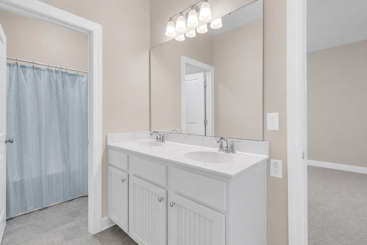 4066 Blackmoor Street Photo 32