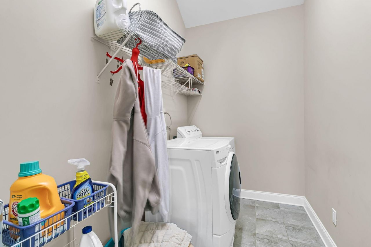 4066 Blackmoor Street Photo 40