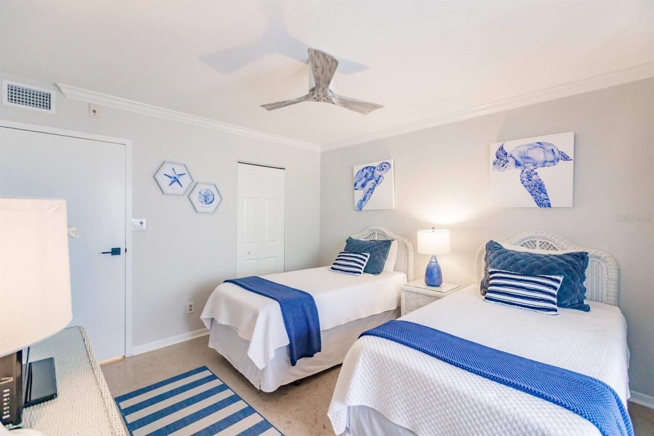 1055 W Peppertree Drive, Unit 206AA, Sarasota, FL 34242 Photo