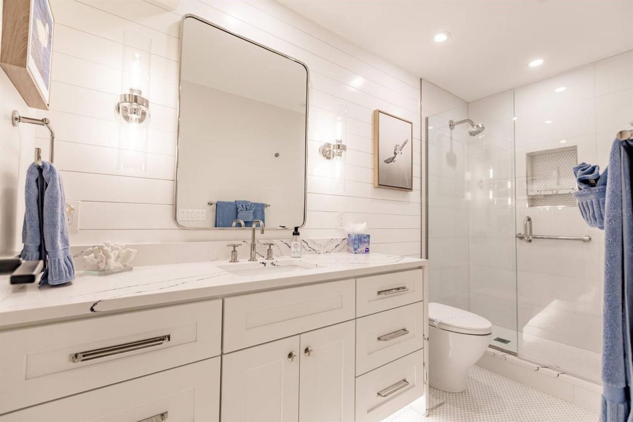 1055 W Peppertree Drive, Unit 206AA, Sarasota, FL 34242 Photo