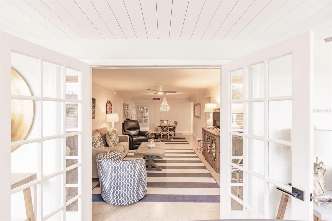 1055 W Peppertree Drive, Unit 206AA, Sarasota, FL 34242 Photo