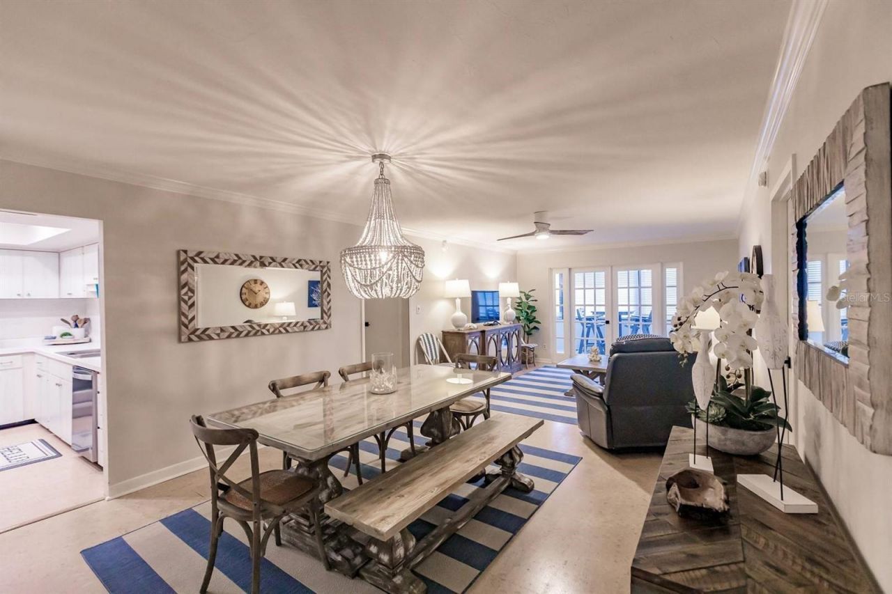 1055 W Peppertree Drive, Unit 206AA, Sarasota, FL 34242 Photo