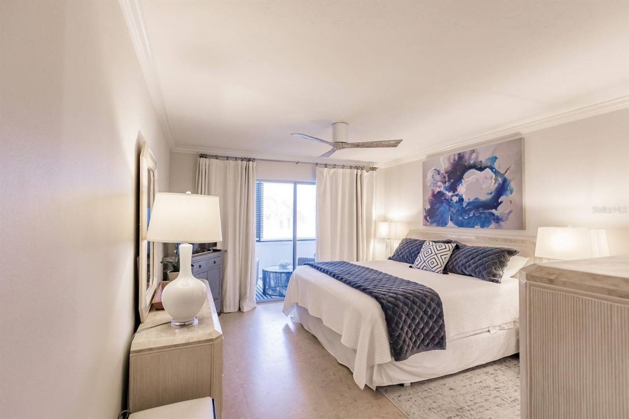 1055 W Peppertree Drive, Unit 206AA, Sarasota, FL 34242 Photo