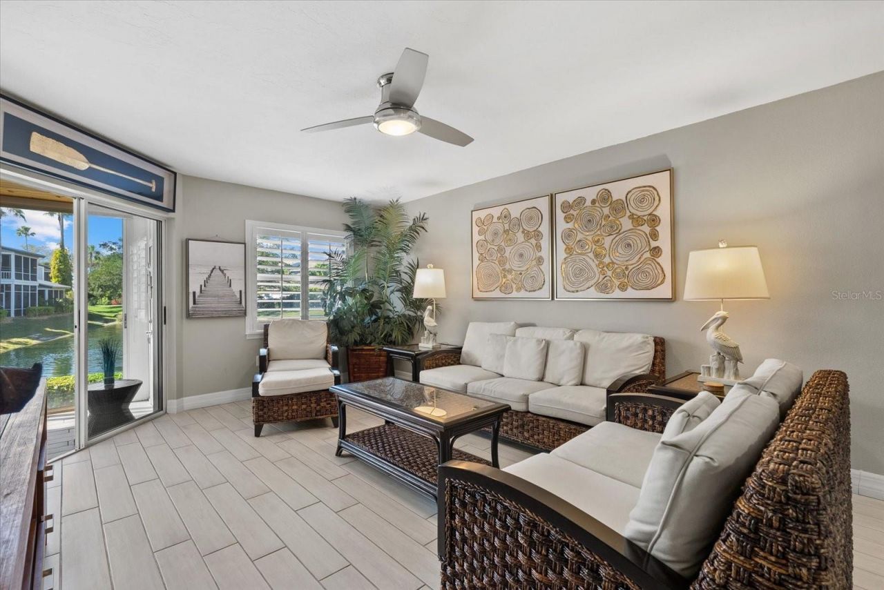 1313 Siesta Bayside Drive, Unit 1313D, Sarasota, FL 34242 Photo
