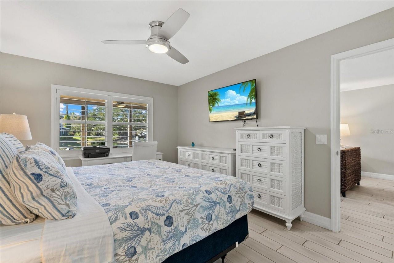 1313 Siesta Bayside Drive, Unit 1313D, Sarasota, FL 34242 Photo