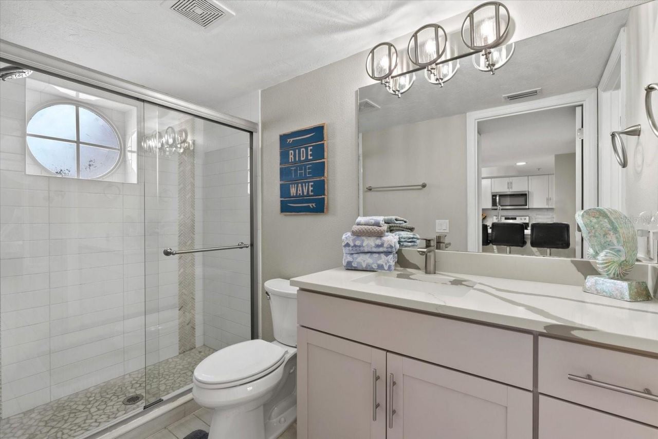 1313 Siesta Bayside Drive, Unit 1313D, Sarasota, FL 34242 Photo