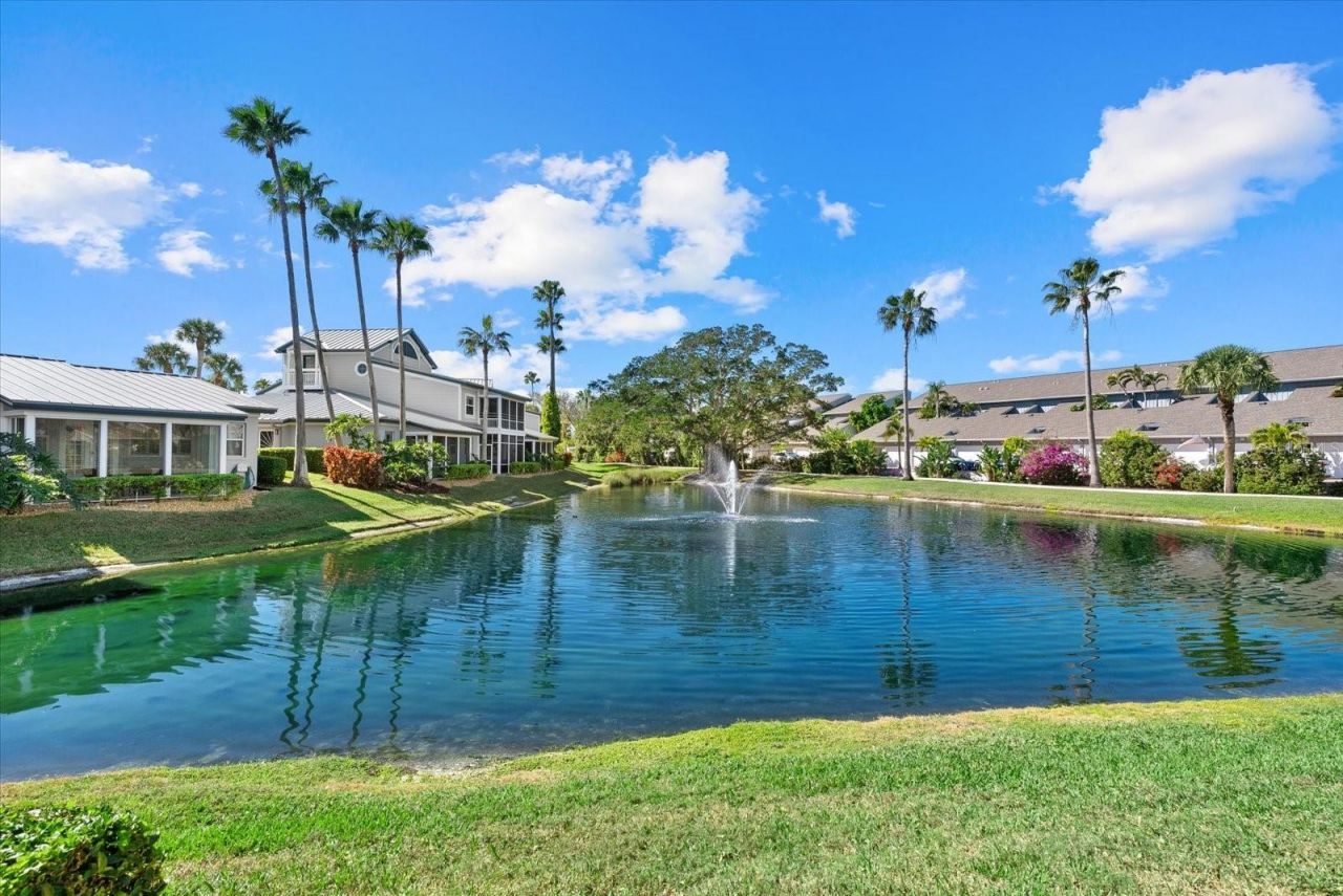 1313 Siesta Bayside Drive, Unit 1313D, Sarasota, FL 34242 Photo