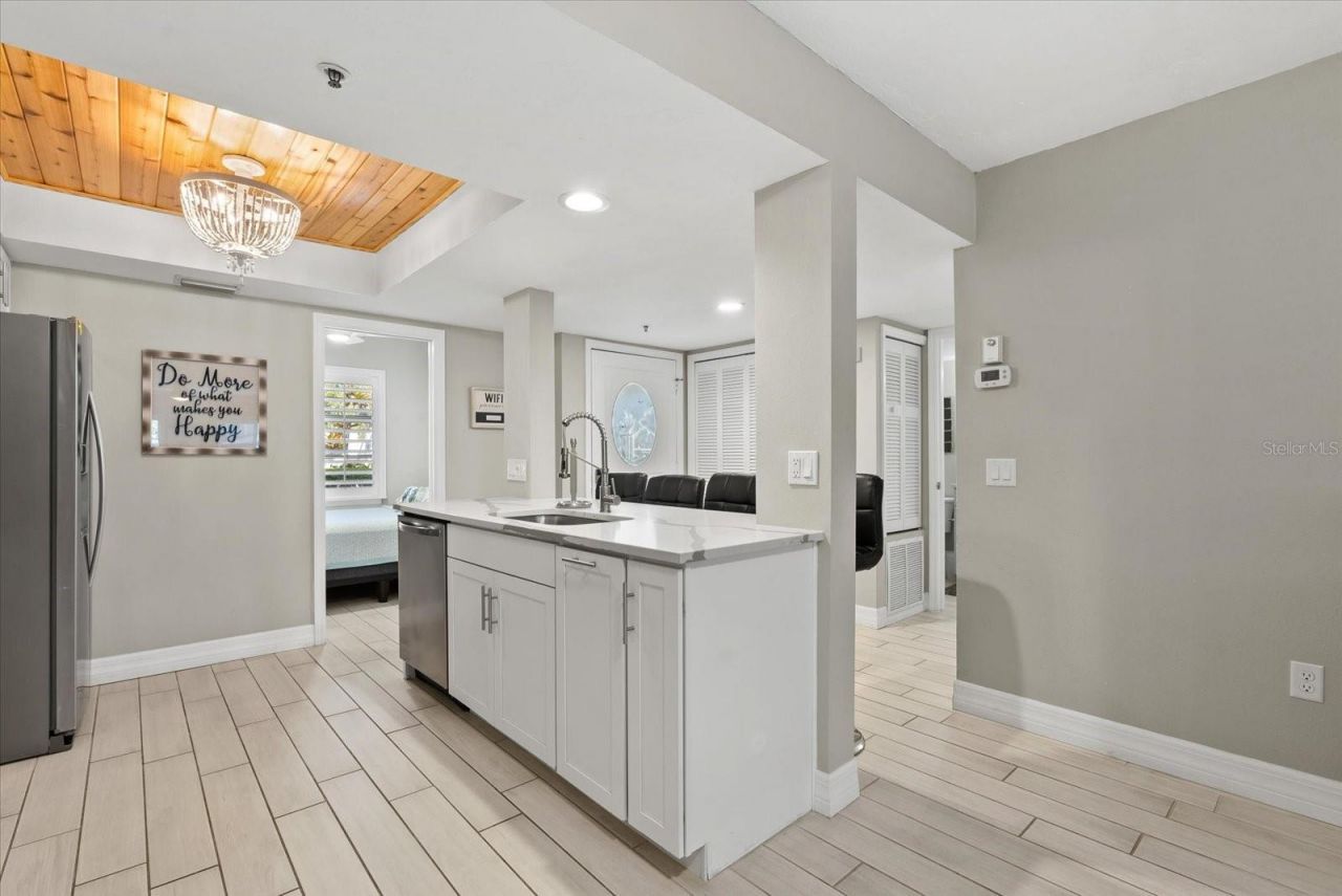 1313 Siesta Bayside Drive, Unit 1313D, Sarasota, FL 34242 Photo