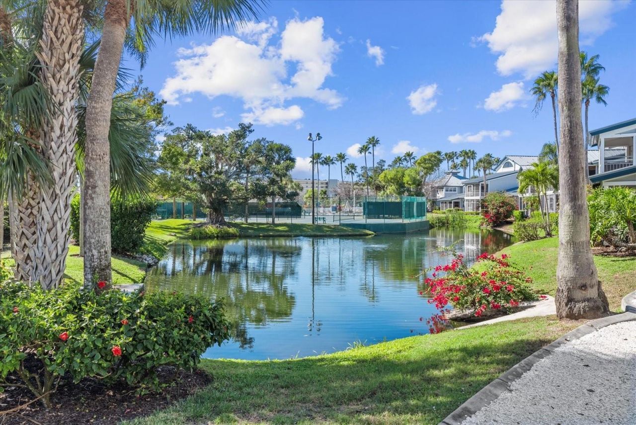 1313 Siesta Bayside Drive, Unit 1313D, Sarasota, FL 34242 Photo
