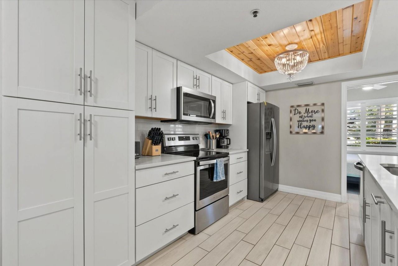 1313 Siesta Bayside Drive, Unit 1313D, Sarasota, FL 34242 Photo