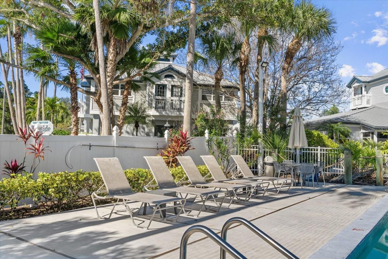 1313 Siesta Bayside Drive, Unit 1313D, Sarasota, FL 34242 Photo