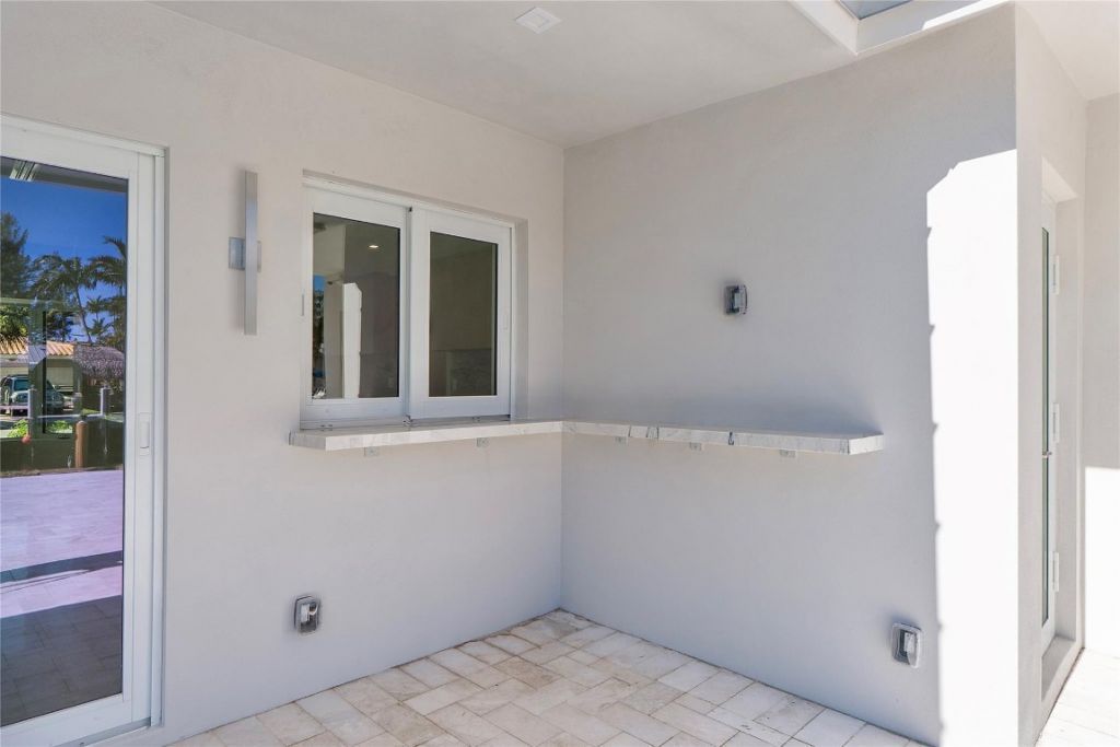 1240 NE 27th Way, Pompano Beach, FL 33062 Photo