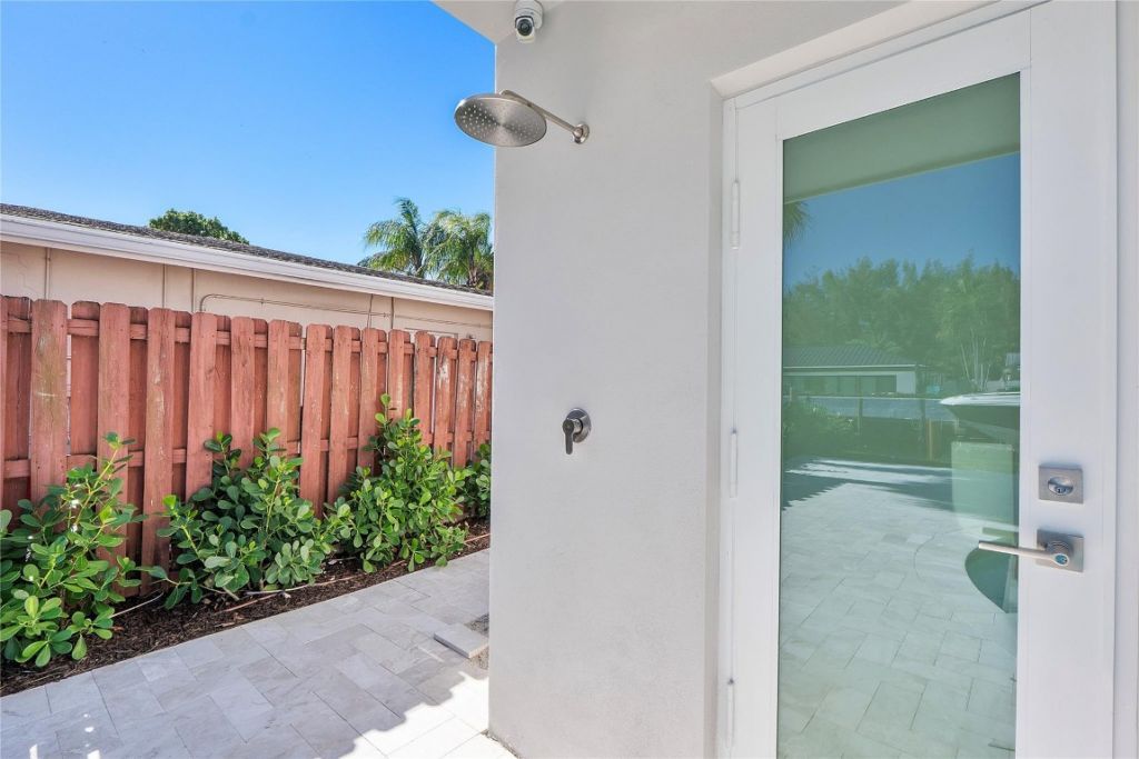 1240 NE 27th Way, Pompano Beach, FL 33062 Photo