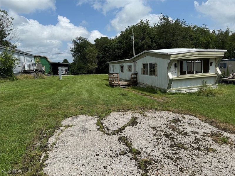 201 Pear Street, Unit LOT 31, Bethesda, OH 43719 Photo 1