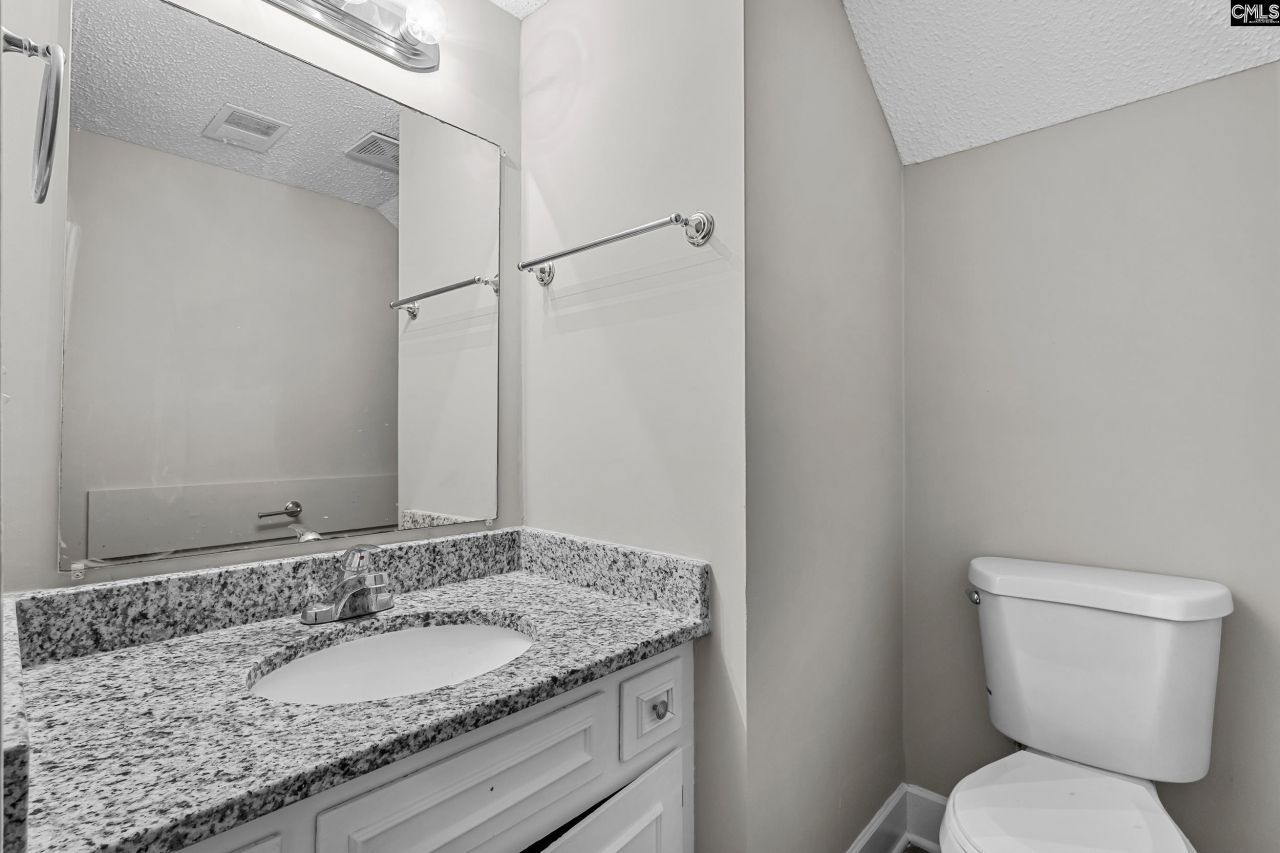 170 Lionsgate Drive  Photo 18