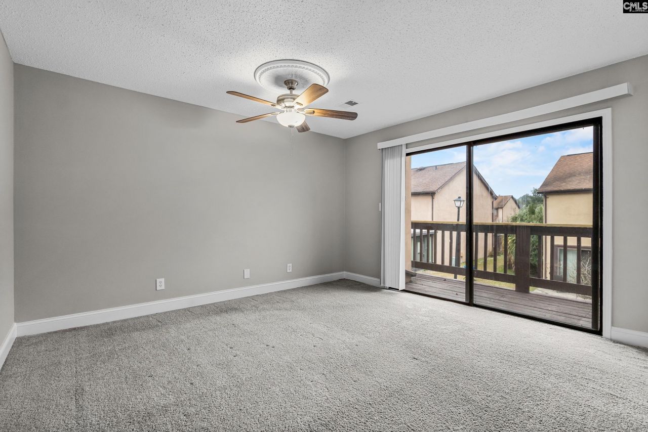 170 Lionsgate Drive  Photo 20