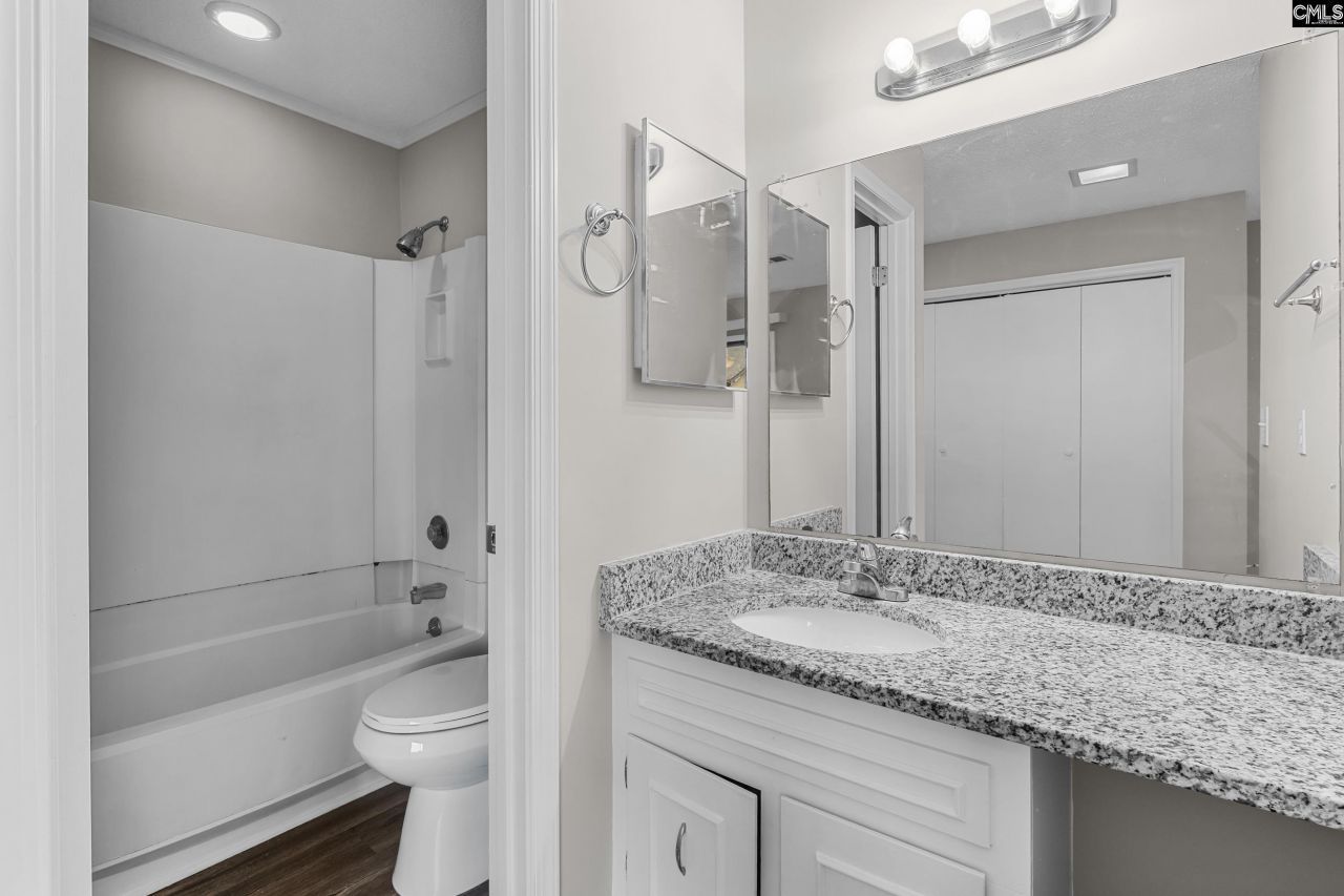 170 Lionsgate Drive  Photo 22