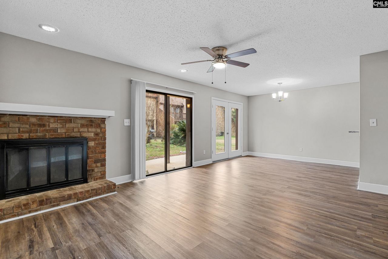 170 Lionsgate Drive  Photo 6