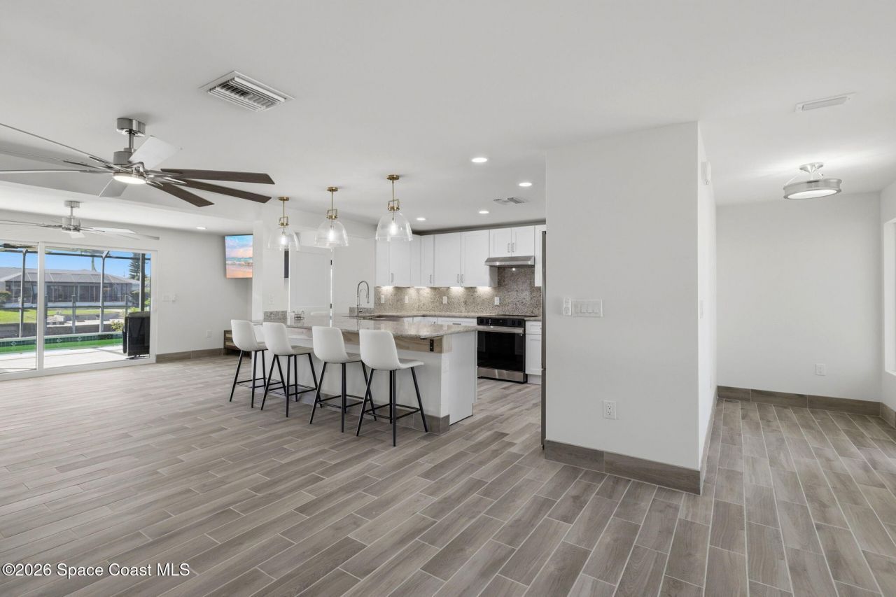 1636 SE 39th Street, Cape Coral, FL 33904 Photo