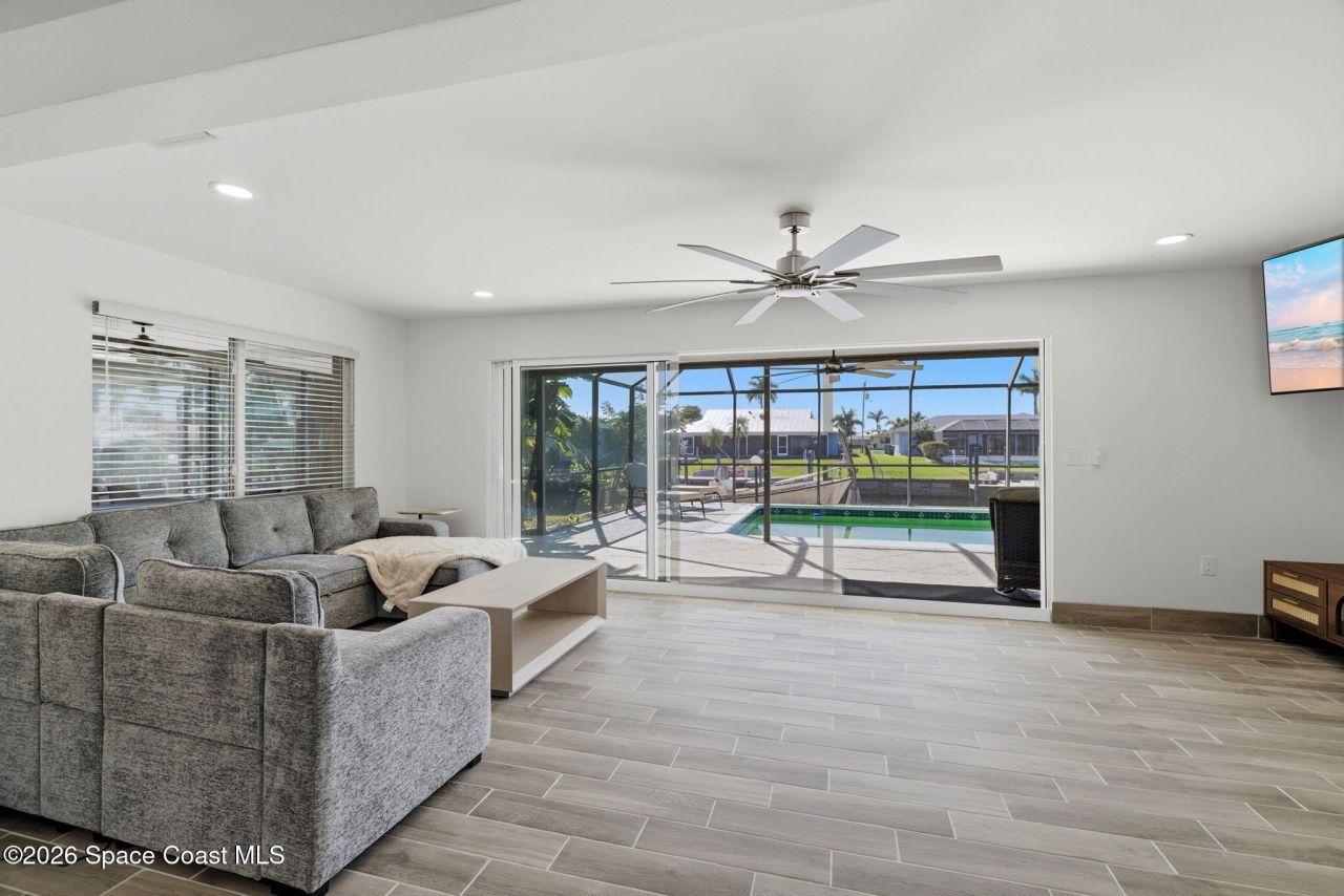 1636 SE 39th Street, Cape Coral, FL 33904 Photo