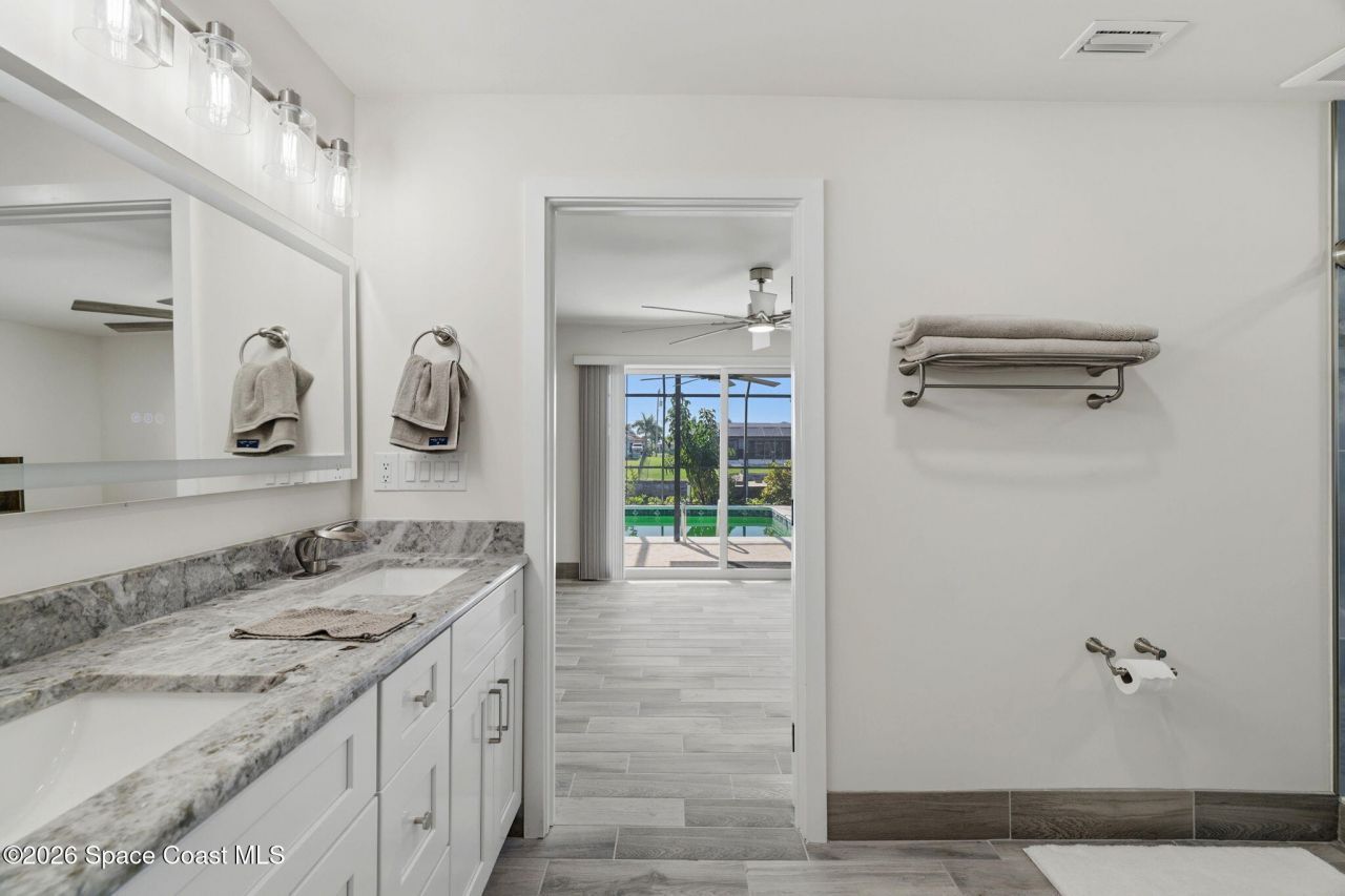 1636 SE 39th Street, Cape Coral, FL 33904 Photo