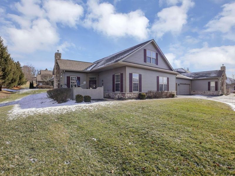 2135 William T Circle, Lancaster, OH 43130 Photo 1