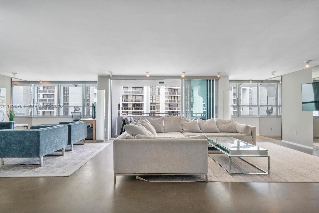 11 Island Ave, Unit 2107, Miami Beach, FL 33139 Photo