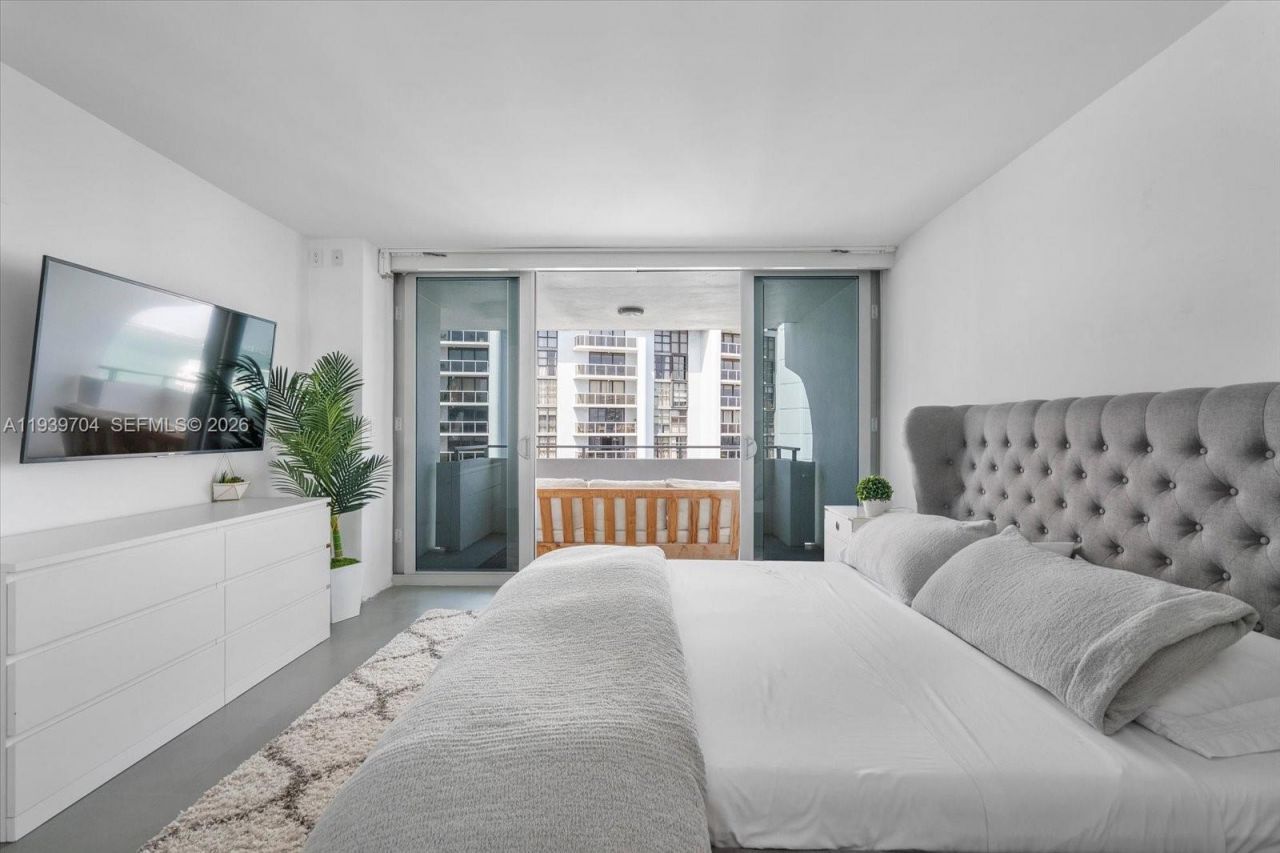 11 Island Ave, Unit 2107, Miami Beach, FL 33139 Photo