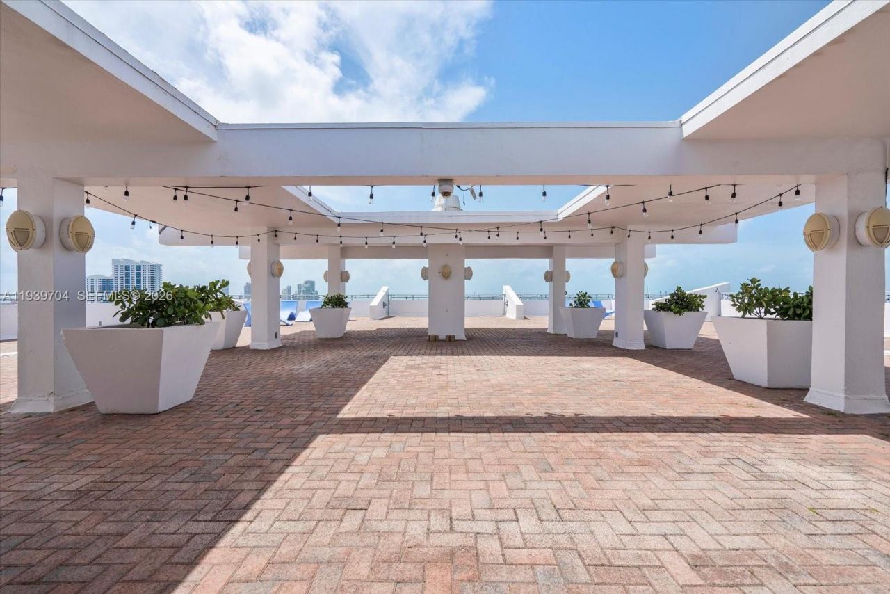 11 Island Ave, Unit 2107, Miami Beach, FL 33139 Photo