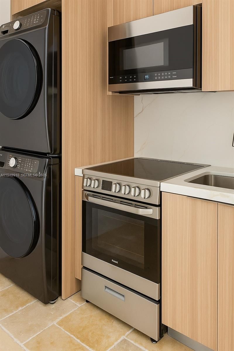 1201 Diplomat Pkwy, Hollywood, FL 33019 Photo