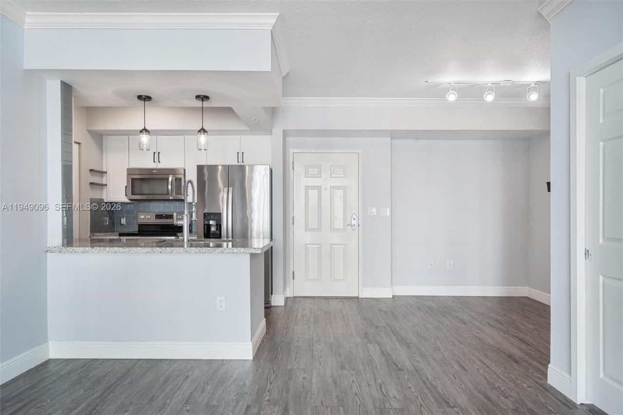 2000 N Bayshore Dr, Unit 1105, Miami, FL 33137 Photo