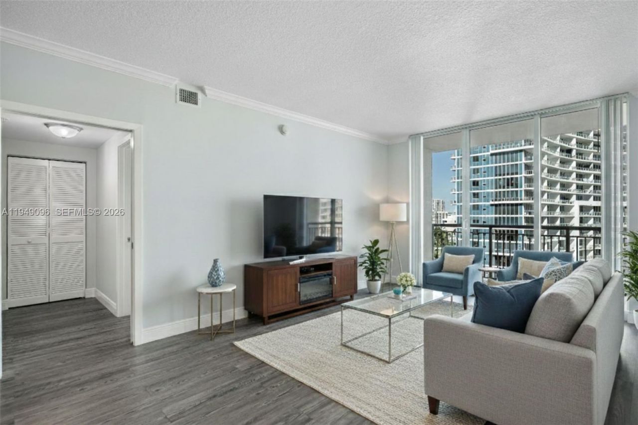 2000 N Bayshore Dr, Unit 1105, Miami, FL 33137 Photo