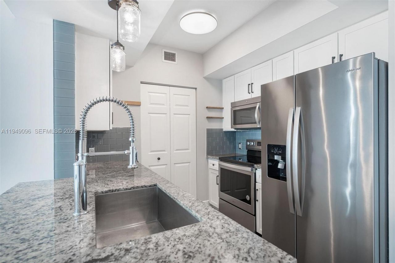 2000 N Bayshore Dr, Unit 1105, Miami, FL 33137 Photo