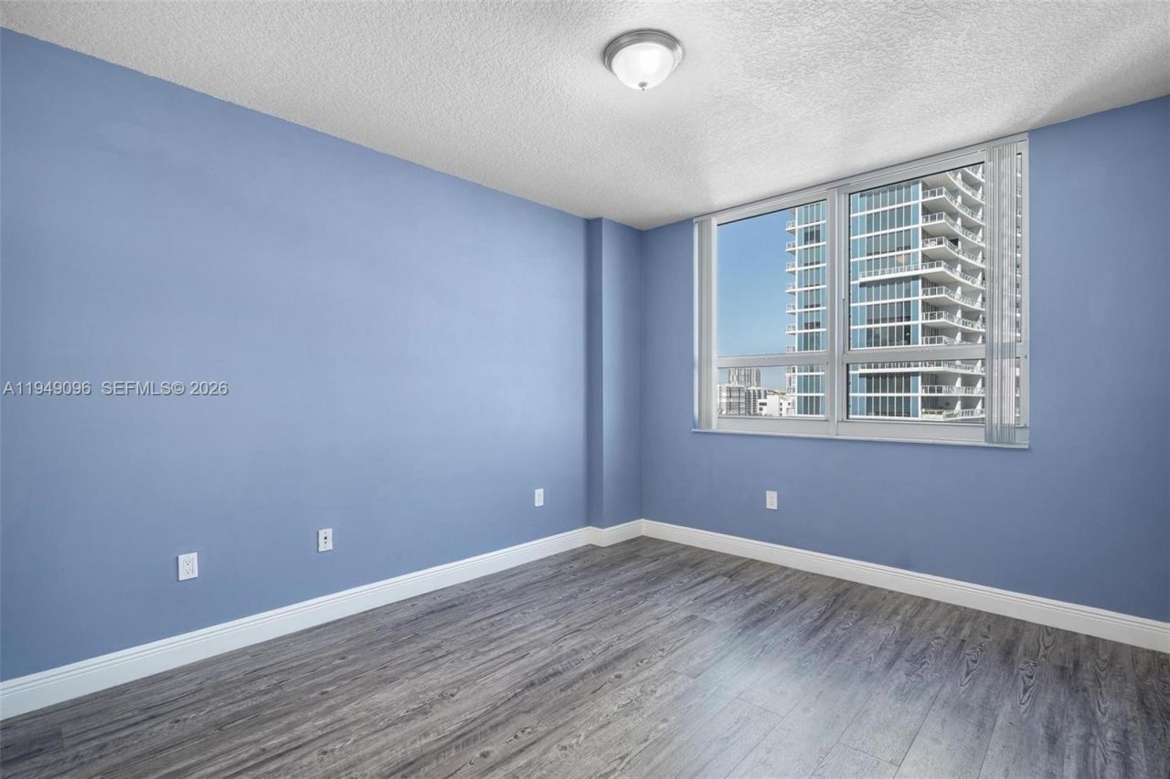 2000 N Bayshore Dr, Unit 1105, Miami, FL 33137 Photo