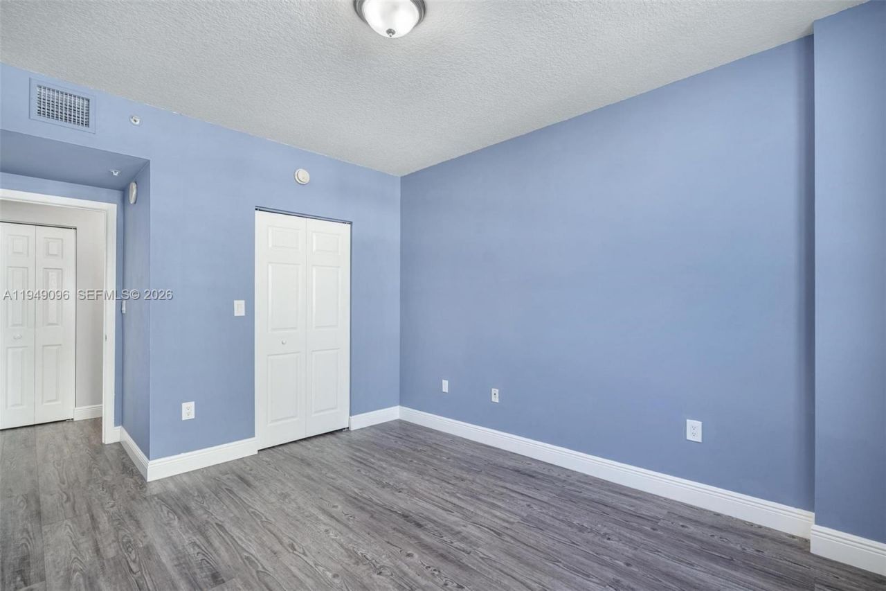 2000 N Bayshore Dr, Unit 1105, Miami, FL 33137 Photo