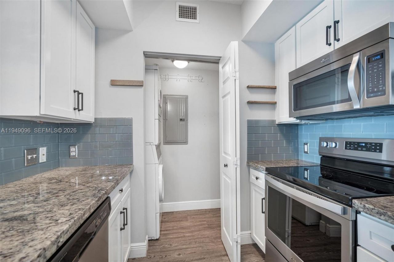 2000 N Bayshore Dr, Unit 1105, Miami, FL 33137 Photo