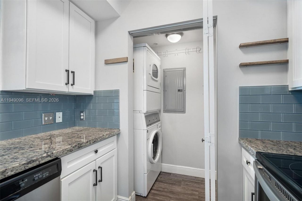 2000 N Bayshore Dr, Unit 1105, Miami, FL 33137 Photo