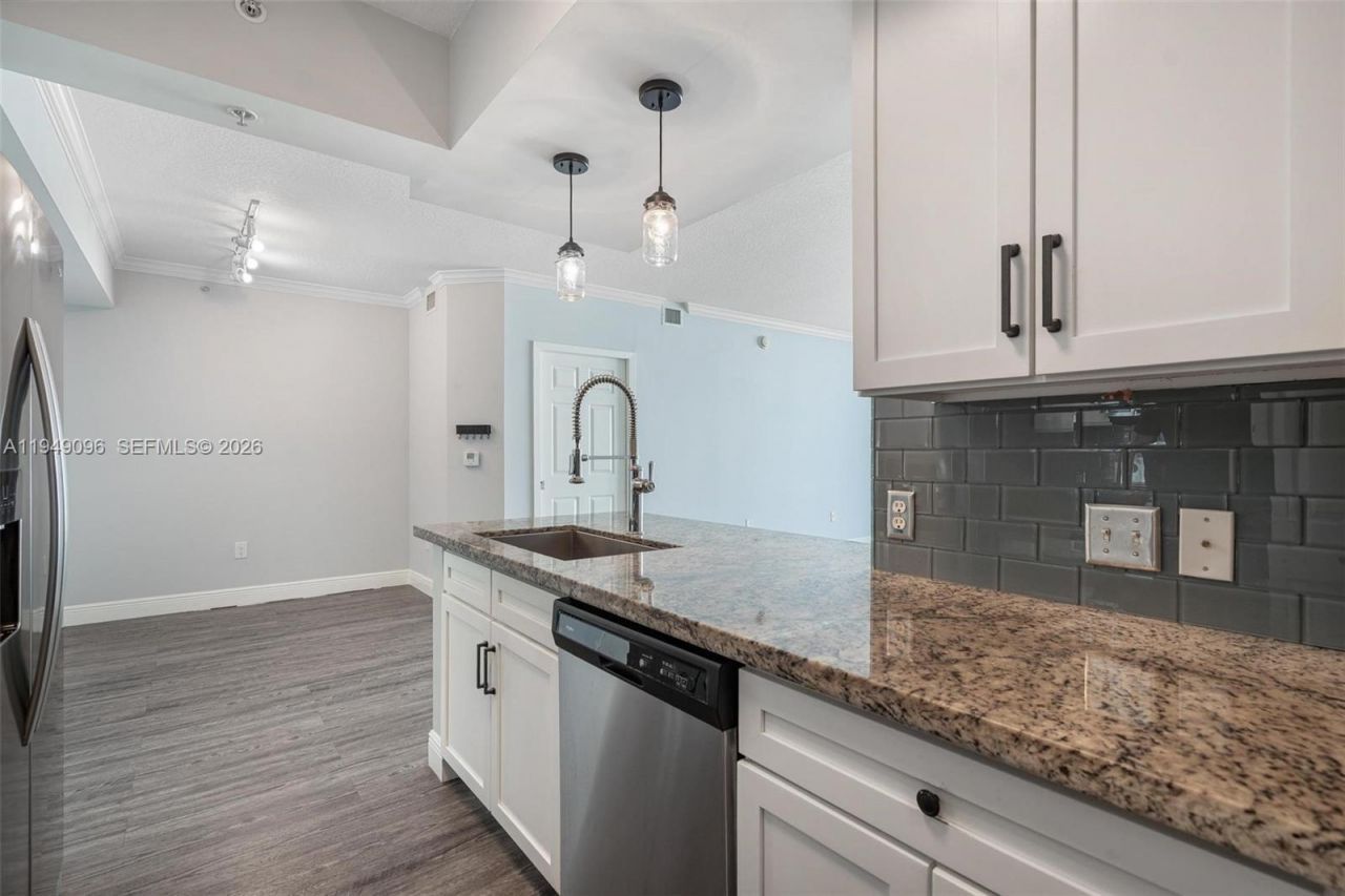 2000 N Bayshore Dr, Unit 1105, Miami, FL 33137 Photo