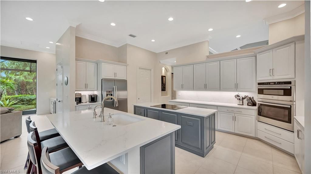 11238 Five Oaks Ln, Naples, FL 34120 Photo