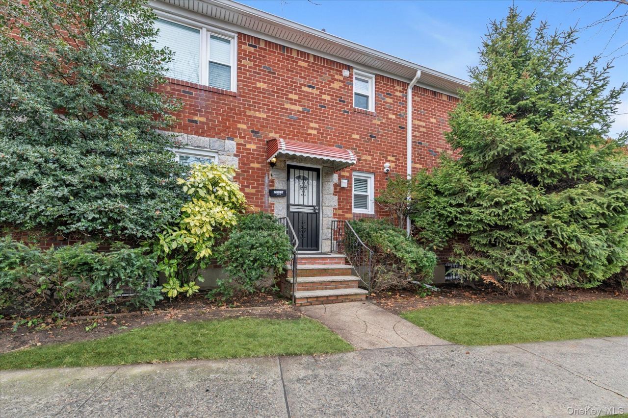 132-30 80th Street, Ozone Park, NY 11417 Main Photo