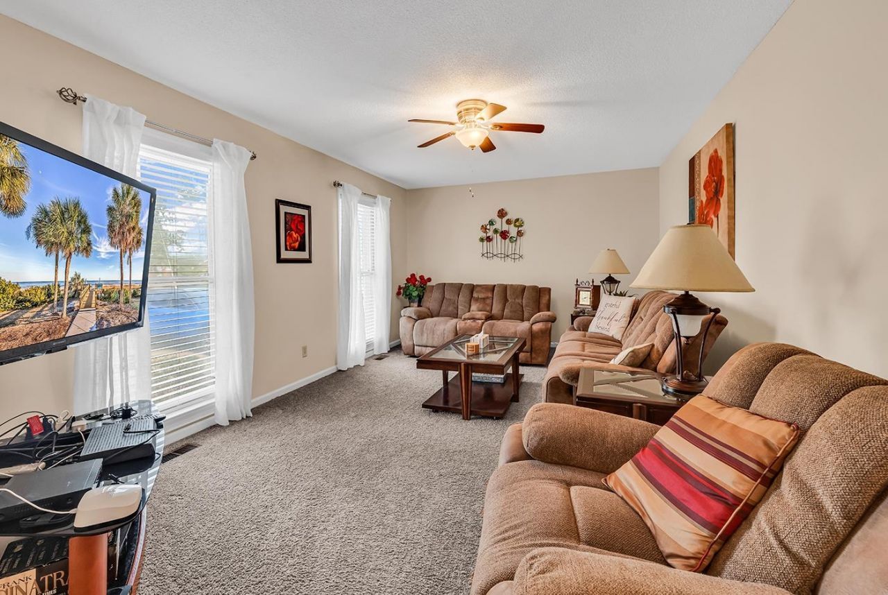 707 Anne St. Photo 14