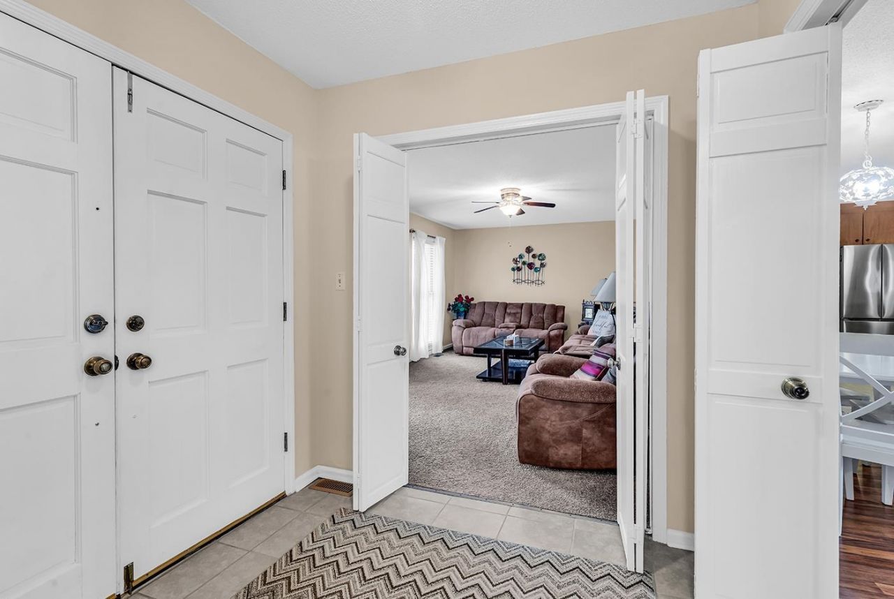 707 Anne St. Photo 15