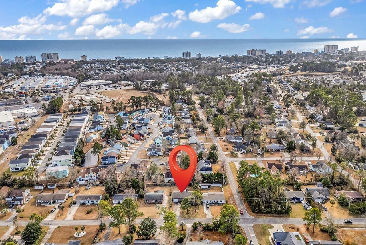 707 Anne St. Photo 2