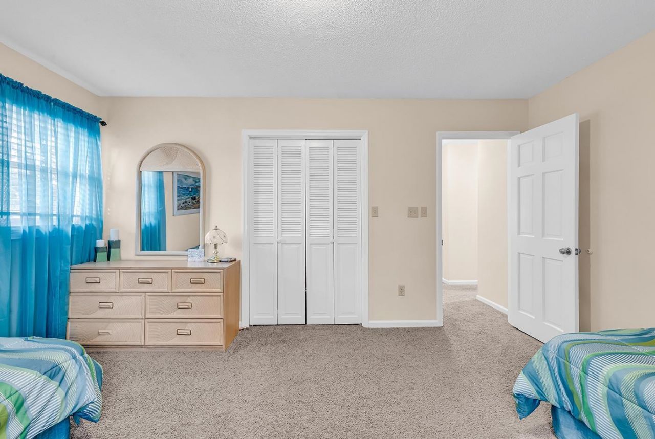 707 Anne St. Photo 24