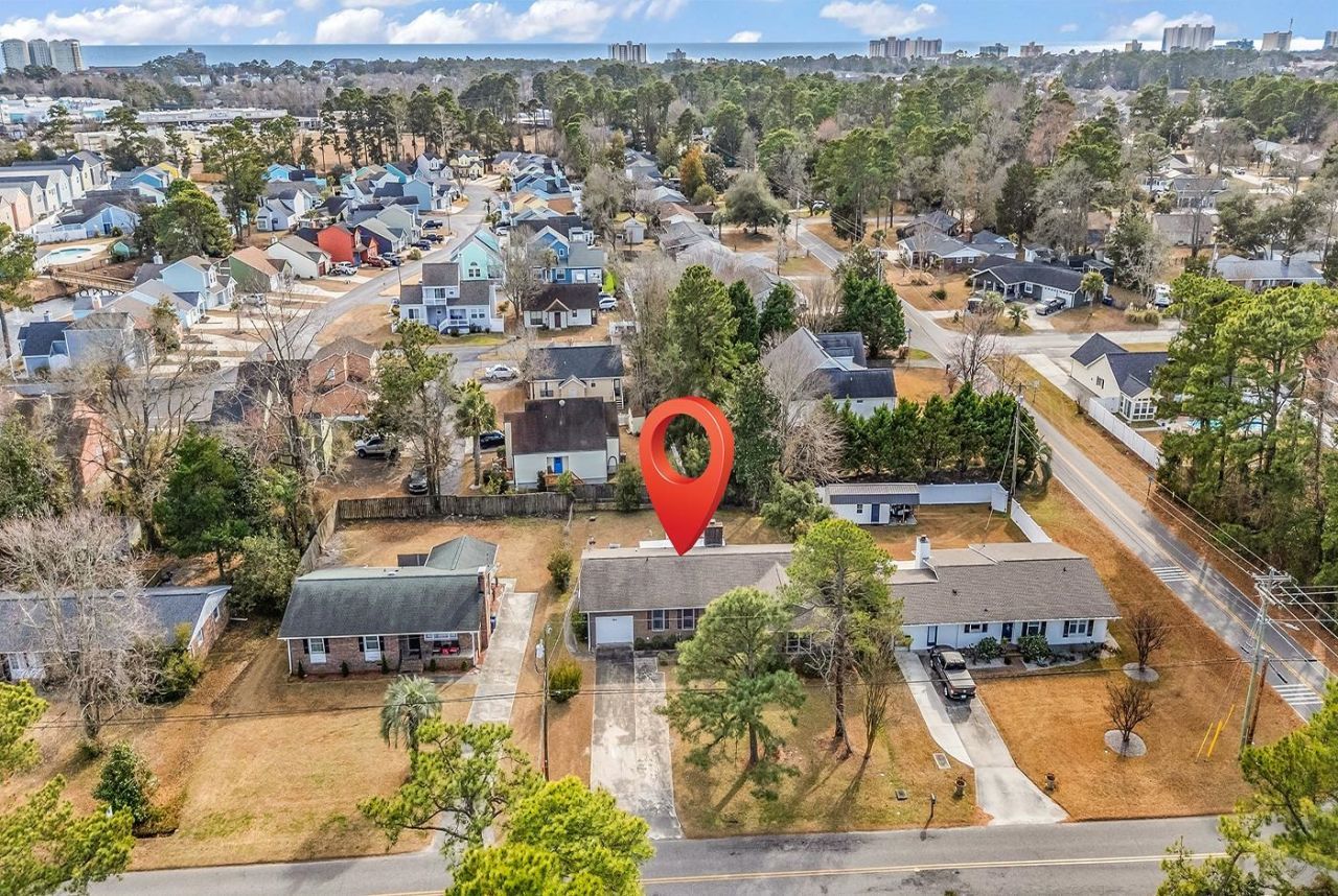 707 Anne St. Photo 3