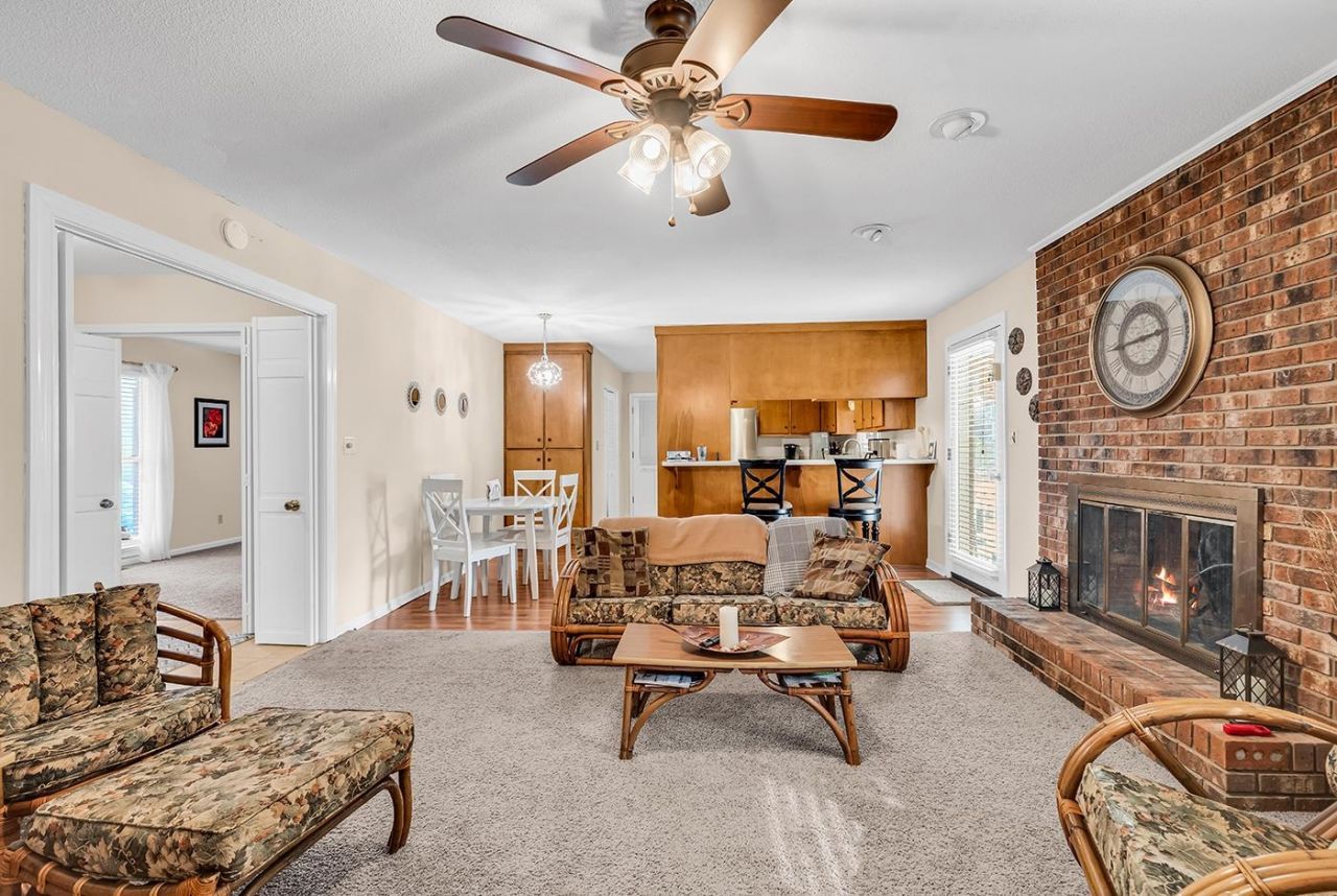 707 Anne St. Photo 6