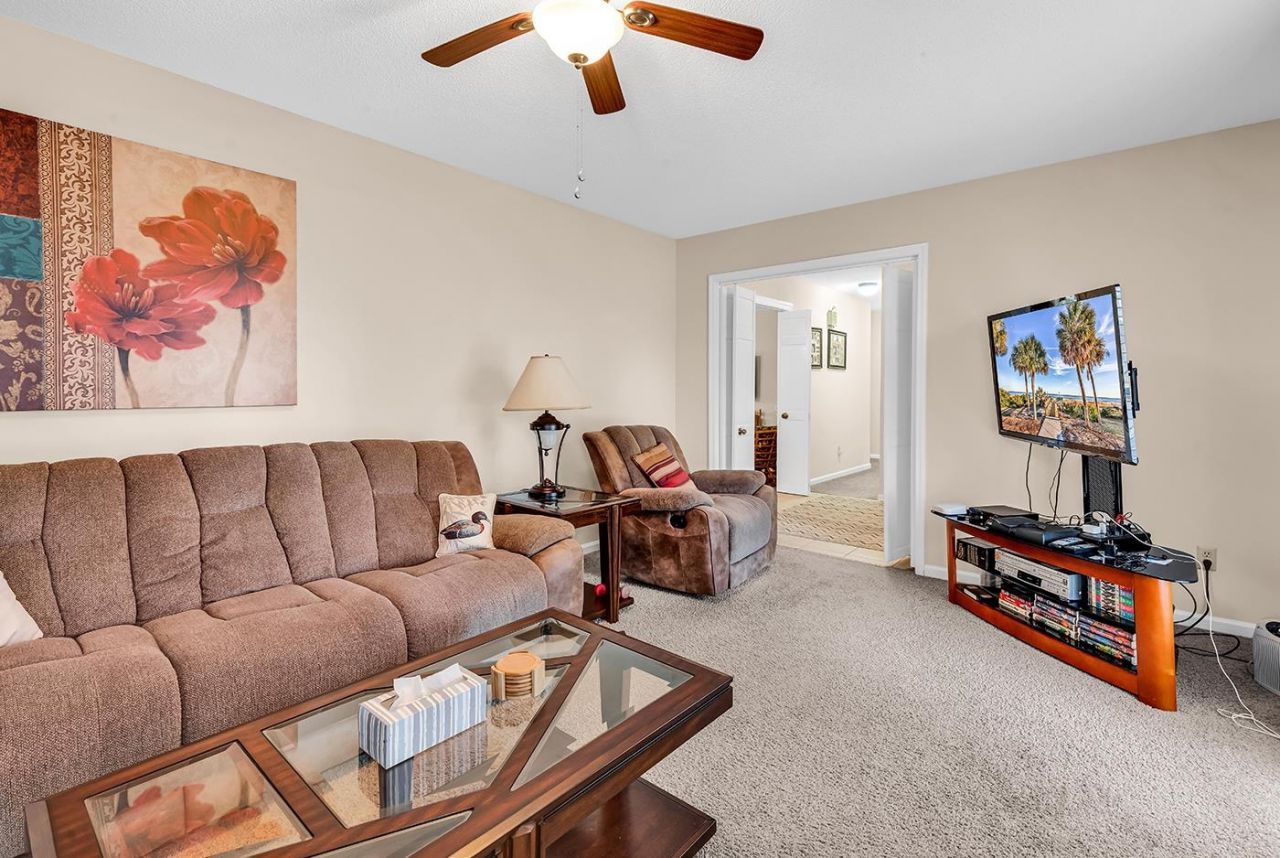 707 Anne St. Photo 7