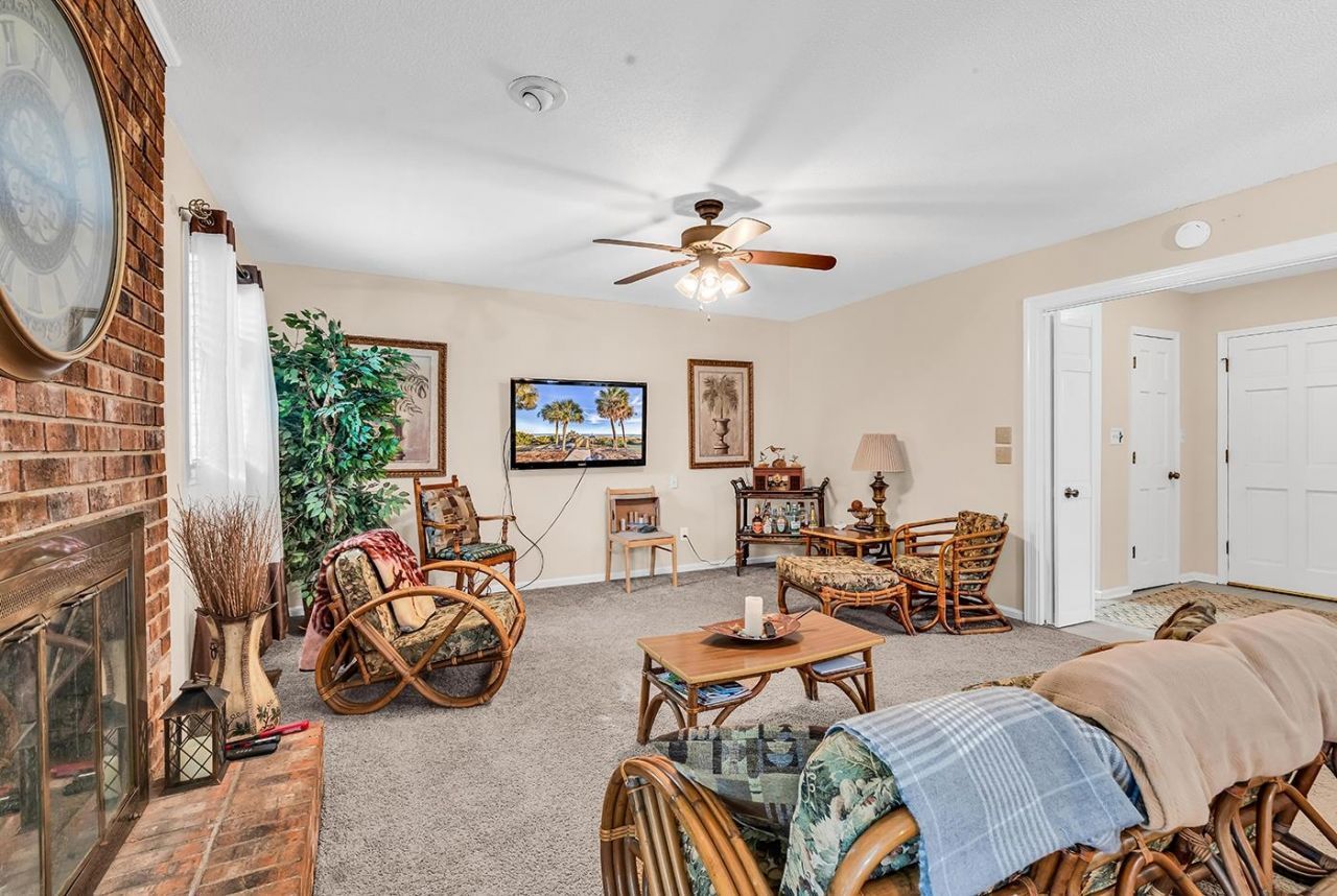 707 Anne St. Photo 8