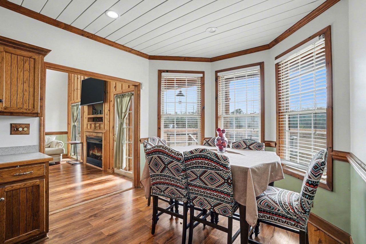 202 Highway 747 Photo 12