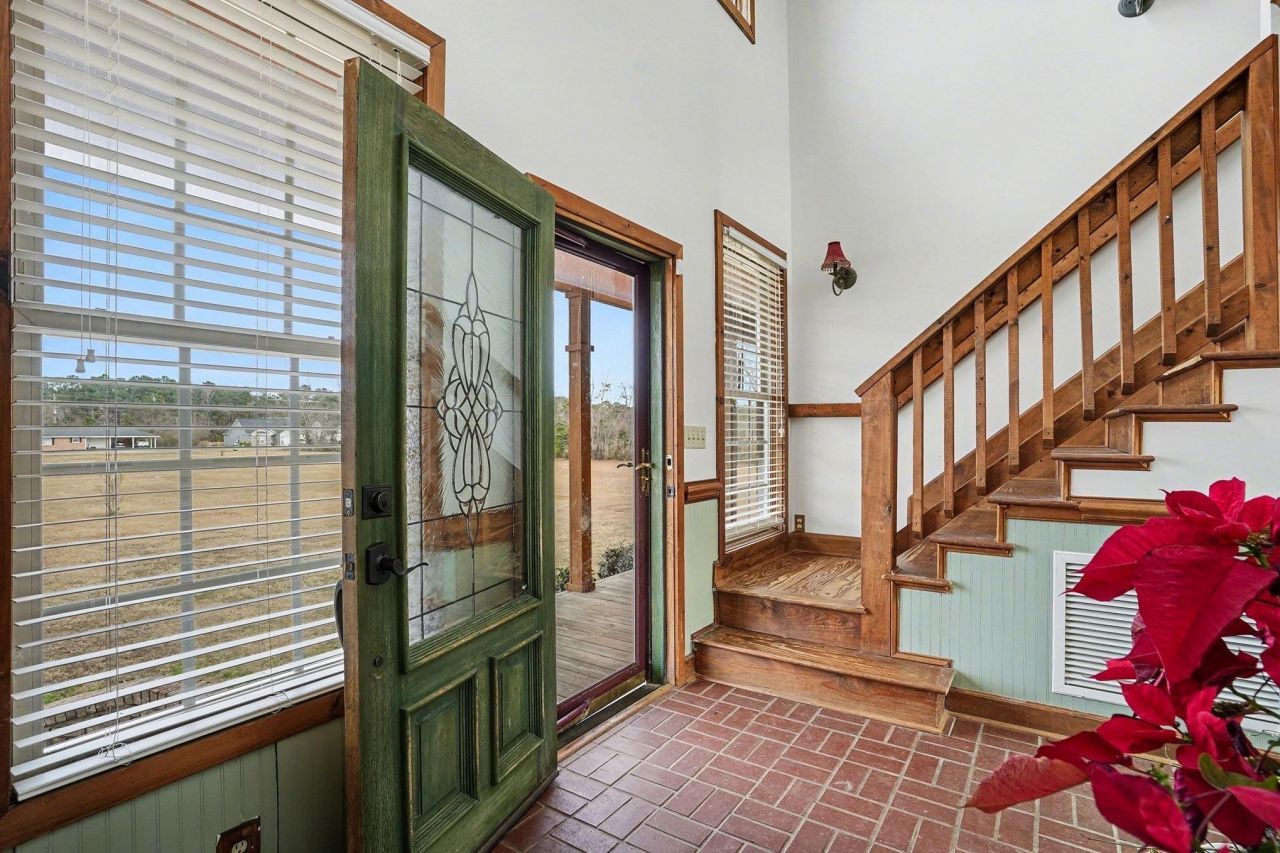 202 Highway 747 Photo 13